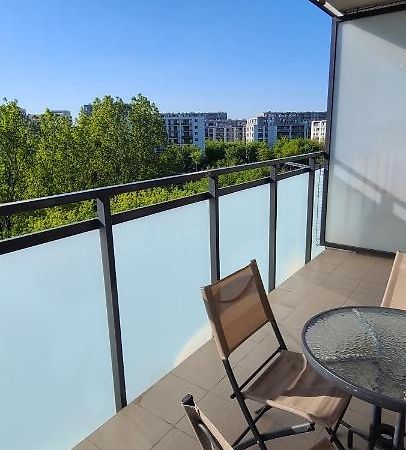 Wellsituated 1 Bedroom Condo In Warsaw Freeparking Εξωτερικό φωτογραφία