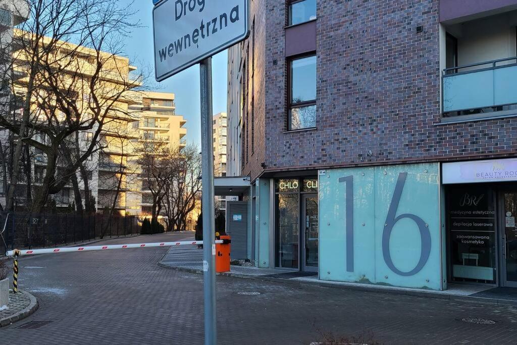 Wellsituated 1 Bedroom Condo In Warsaw Freeparking Εξωτερικό φωτογραφία